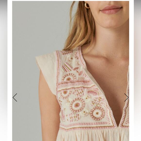 Lucky Brand Top NWT Embroidered Flutter Short Sleeve V-Neck Womens Size Large - Picture 4 of 4